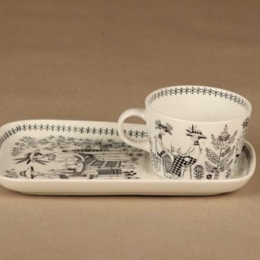 Arabia Emilia coffee cup and plate designer Raija Uosikkinen