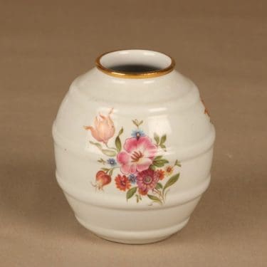 Arabia maljakko, suunnittelija ,