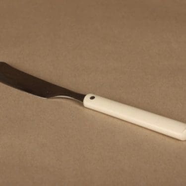 Hackman Hackminna voiveitsi, valkoinen, teräs, suunnittelija Ahti Majuri,