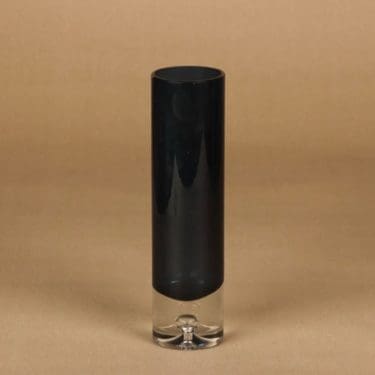 Iittala 3586 maljakko, signeerattu, suunnittelija Tapio Wirkkala, signeerattu