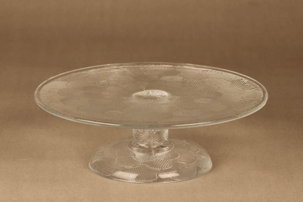 Nuutajärvi Miranda kakkuvati, jalallinen, suunnittelija Heikki Orvola, jalallinen