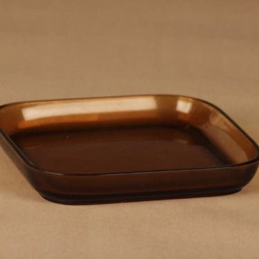 Nuutajärvi 5269 plate, brown designer Kaj Franck