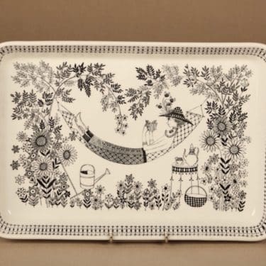 Arabia Emilia serving plate designer Raija Uosikkinen