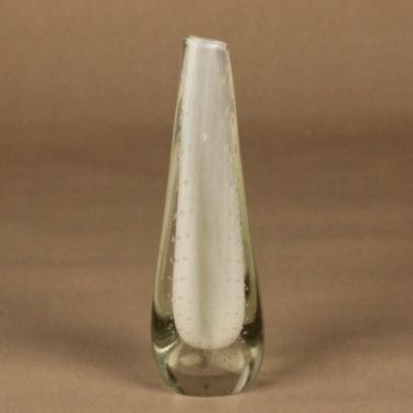 Humppila maljakko, kirkas, valkoinen, suunnittelija Mikko Helander,