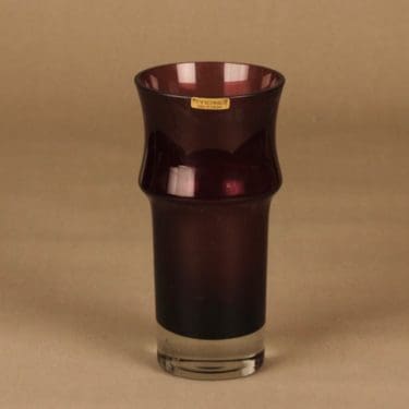 Riihimäen Lasi vase designer