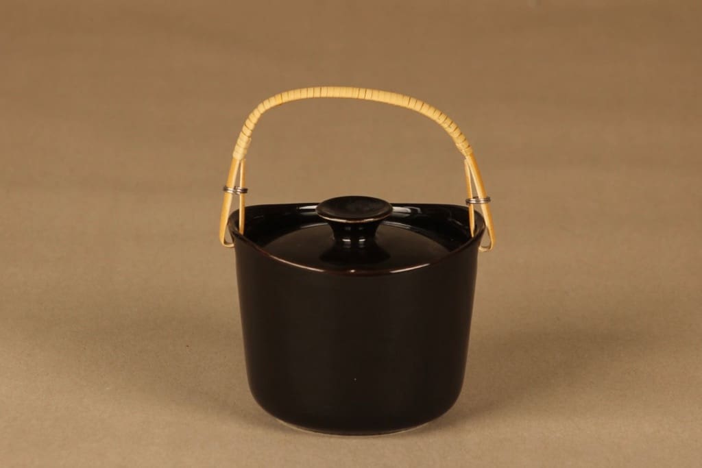 Arabia AL marmelaadirasia, rottinkikahvalla, suunnittelija Ulla Procope, rottinkikahvalla