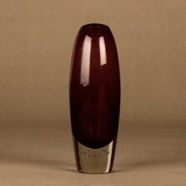 Riihimäen lasi Nimipäivä maljakko, signeerattu, suunnittelija Aimo Okkolin, signeerattu