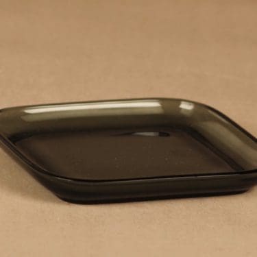 Nuutajärvi 5269 plate, gray designer Kaj Franck