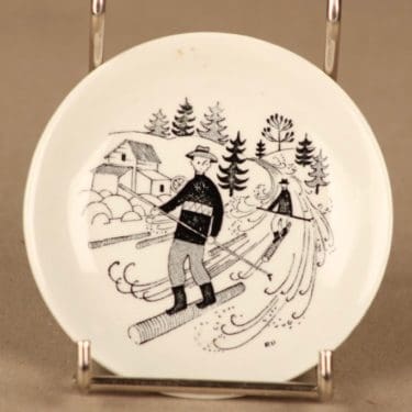 Arabia Harraste wall plate At log river designer Raija Uosikkinen