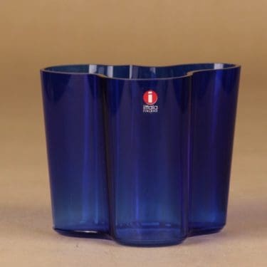Iittala Aalto  maljakko, signeerattu, suunnittelija Alvar Aalto, signeerattu