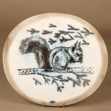 Nuutajärvi Fauna Fennica seinätaulu , Orava, suunnittelija Oiva Toikka, Orava, signeerattu