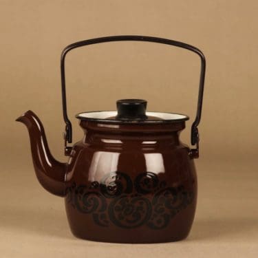 Finel Orient coffee pot designer Raija Uosikkinen