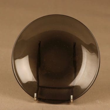 Iittala i-203 lautanen, 15.8 cm, suunnittelija Timo Sarpaneva, 15.8 cm, signeerattu