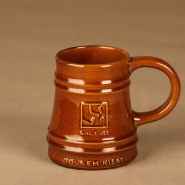 Kupittaan savi tuoppi, Jääkiekon MM- ja EM-kisat 1965., suunnittelija , Jääkiekon MM- ja EM-kisat 1965.