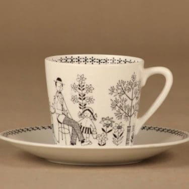 Arabia Emilia kahvikuppi ja lautanen, 15 cl, suunnittelija Raija Uosikkinen, 15 cl