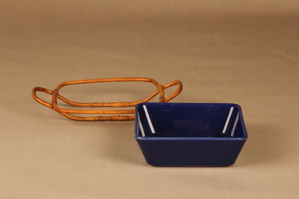 Arabia Kilta kulho, rottinkitelineessä, suunnittelija Kaj Franck, rottinkitelineessä kuva 2