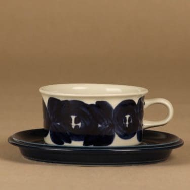 Arabia Anemone teekuppi, käsinmaalattu, suunnittelija Ulla Procope, käsinmaalattu, kukka, signeerattu