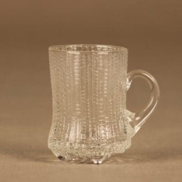 Iittala Ultima Thule snapsilasi, korvallinen, suunnittelija Tapio Wirkkala, korvallinen
