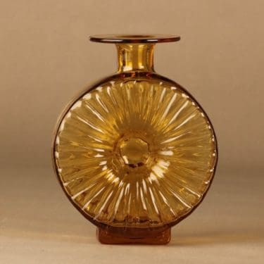 Riihimäen lasi 1394 Aurinkopullo, koko ¾, suunnittelija Helena Tynell, koko ¾