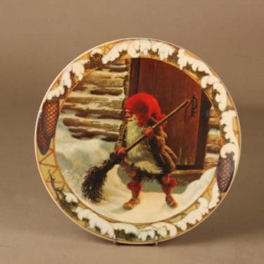 Arabia Joulutonttu seinälautanen Tonttu ja Luuta, 1983, suunnittelija Anders Olsson, 1983, tonttu, joulu