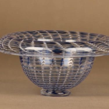 Nuutajärvi taidelasikulho, filigraani suunnittelija Kerttu Nurminen