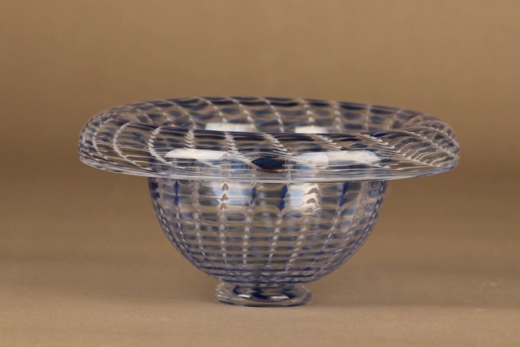 Nuutajärvi Poutapilvi art glass, filigree designer Kerttu Nurminen