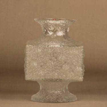 Iittala Crassus vase designer Timo Sarpaneva