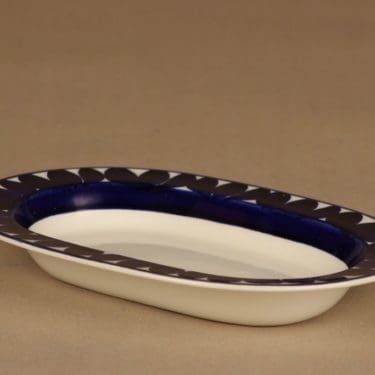 Arabia Sotka serving plate, hand-painted designer Raija Uosikkinen