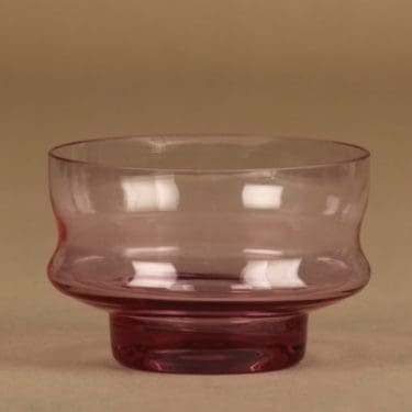 Riihimäen lasi Erkki jälkiruokamalja, Erkki, suunnittelija Erkkitapio Siiroinen, Erkki