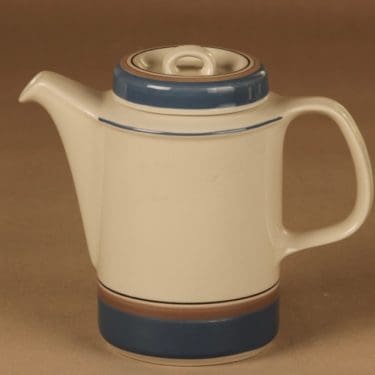 Arabia Uhtua kahvikaadin, 1 l, suunnittelija Inkeri Leivo, 1 l, raitakoriste