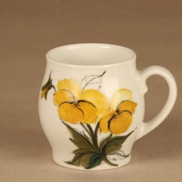 Arabia HLA muki, käsinmaalattu, suunnittelija Hilkka-Liisa Ahola, käsinmaalattu, kukka, signeerattu