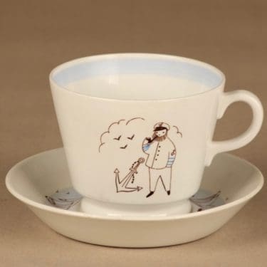 Arabia Harraste kaakaomuki, Merikapteeni, suunnittelija Raija Uosikkinen, Merikapteeni