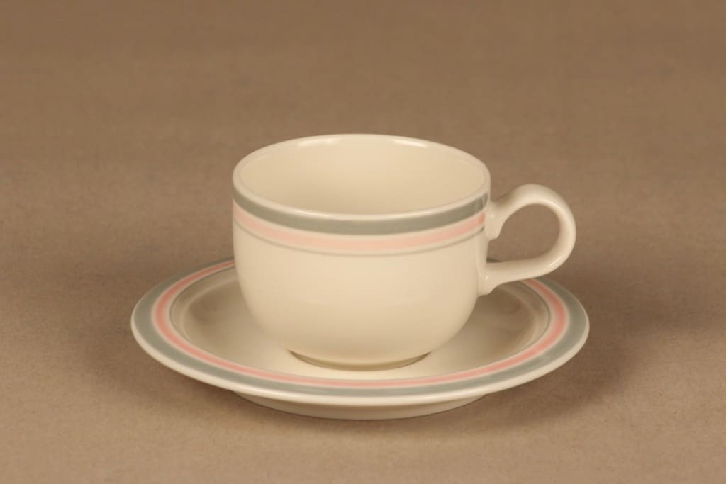 Arabia Päivi kahvikuppi, raitakoriste, suunnittelija Inkeri Leivo, raitakoriste