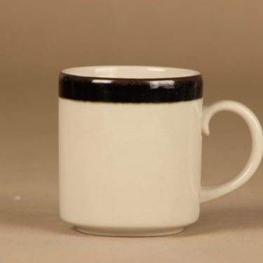 Arabia Karelia muki, raitakoriste, suunnittelija Anja Jaatinen-Winquist, raitakoriste