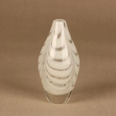 Kumela maljakko, kirkas, valkoinen, suunnittelija Maija Carlson, kuva 2