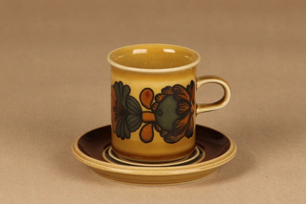 Arabia Otso kahvikuppi, ruskea, suunnittelija Raija Uosikkinen,