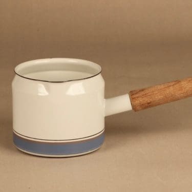 Finel Uhtua kasari, puukahvalla, suunnittelija Inkeri Leivo, puukahvalla