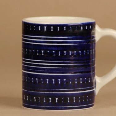 Arabia GO 3 haarikka, 0,65 l, suunnittelija Gunvor Olin-Grönqvist, 0,65 l, käsinmaalattu, signeerattu