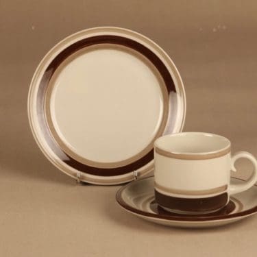 Arabia Pirtti coffee cup and plates (2) designer Raija Uosikkinen