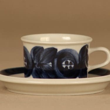 Arabia Anemone mokkakuppi, käsinmaalattu, suunnittelija Ulla Procope, käsinmaalattu, käsinmaalattu, signeerattu