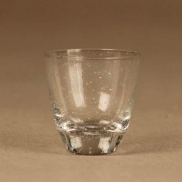Nuutajärvi Pore snapsilasi, 3.5 cl, suunnittelija Gunnel Nyman, 3.5 cl