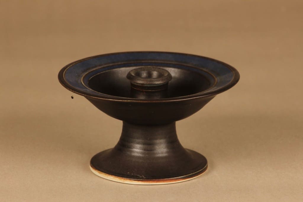 Arabia kynttilänjalka, käsinmaalattu, suunnittelija Anja Jaatinen-Winquist, käsinmaalattu, käsindreijattu