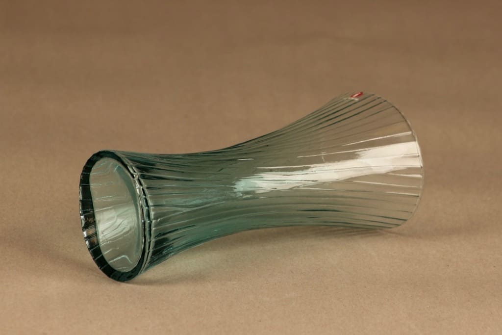 Iittala Vilja maljakko, vaaleanvihreä, suunnittelija Oiva Toikka, kuva 2