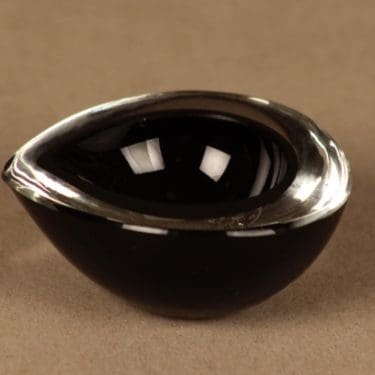 Nuutajärvi Kastanja taide-esine, signeerattu, suunnittelija Kaj Franck, signeerattu