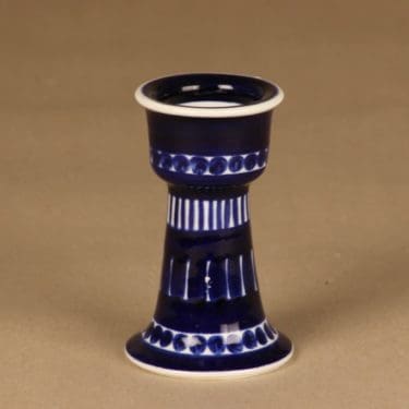 Arabia Valencia munakuppi, käsinmaalattu, suunnittelija Ulla Procope, käsinmaalattu, signeerattu