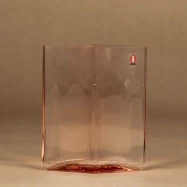 Iittala Ruutu maljakko, lohenpunainen, suunnittelija Ronan ja Erwan Bouroullec,