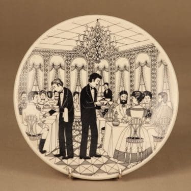 Arabia wall plate Waiter designer Raija Uosikkinen