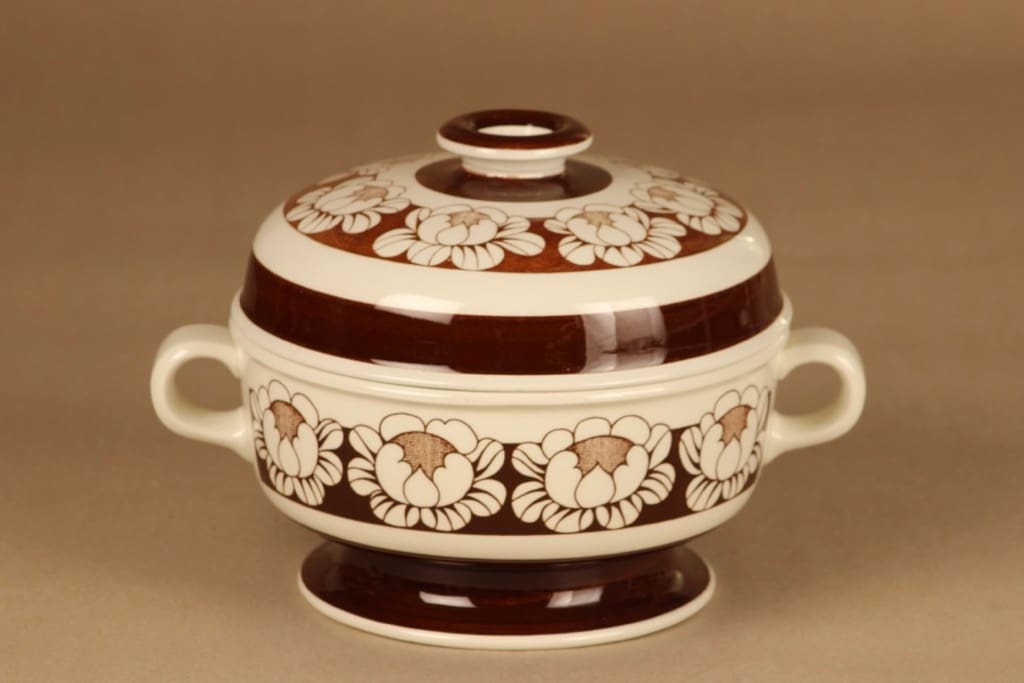 Arabia Katrilli bowl with lid designer Esteri Tomula