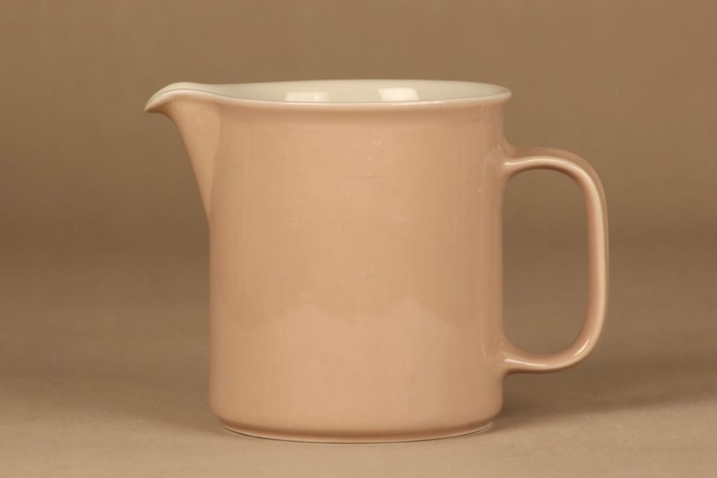 Arabia Koralli kaadin, 1 l, suunnittelija Raija Uosikkinen, 1 l