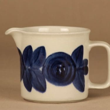 Arabia Anemone kaadin, 0.5 l, suunnittelija Ulla Procope, 0.5 l, käsinmaalattu
